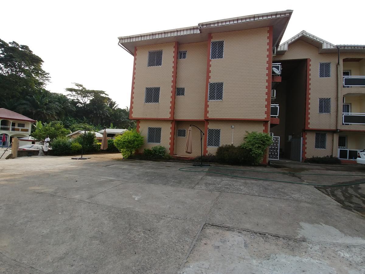 לימבה Rose Garden Apartments מראה חיצוני תמונה